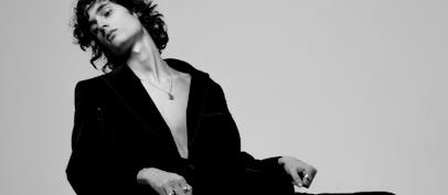 US alternative-pop artist sombr has announced his New Zealan