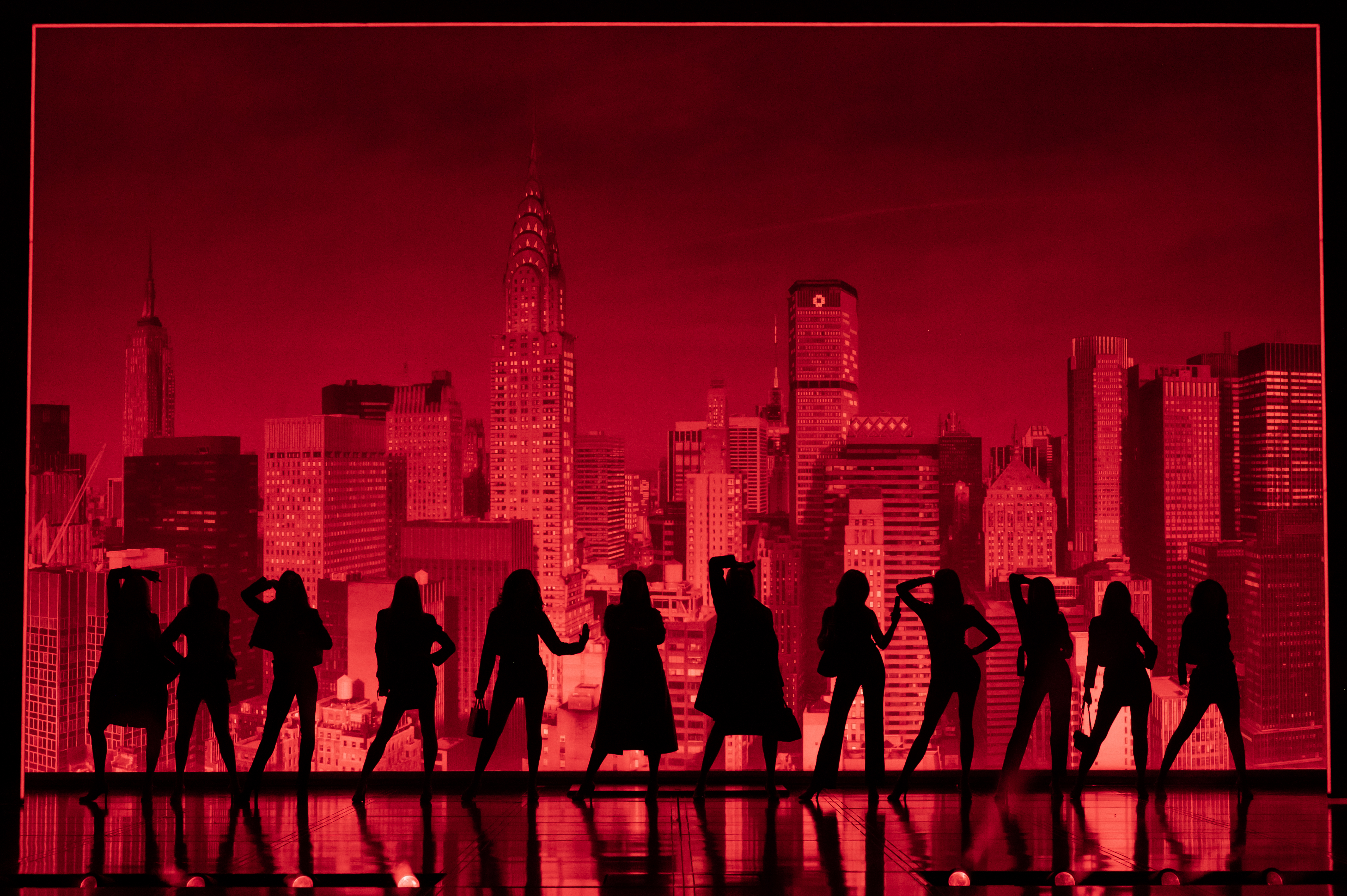 The Devil Wears Prada (London) production image - gallery