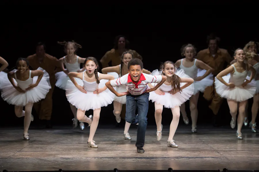 Billy Elliot the Musical production image - gallery