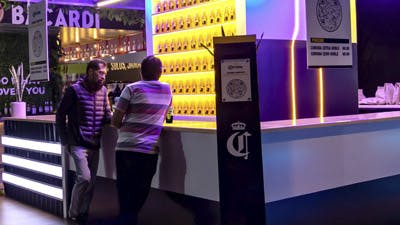 Alimentos y bebidas