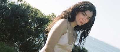 Lorde announces 2022 New Zealand & Australian tour dates