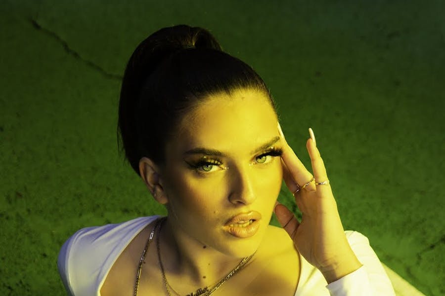 Mae Muller Tickets | 2021-22 Tour & Concert Dates | Ticketmaster UK