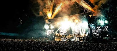 James to headline London's opening night